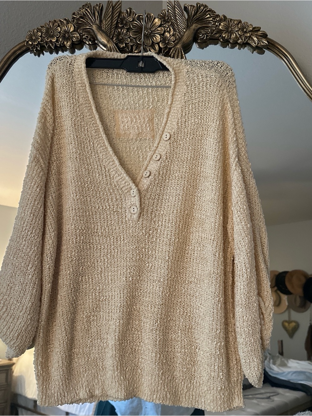 ILLA ILLA Cream V-Neck Button Front Sweater